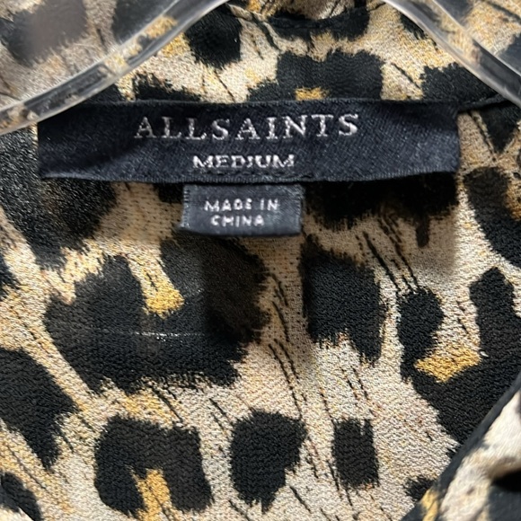 ALLSAINTS- Leopard collared, buttoned w covered placket & front pockets 🐆 - Picture 6 of 7